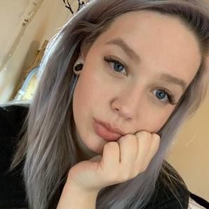 Meet your Posher, Danya